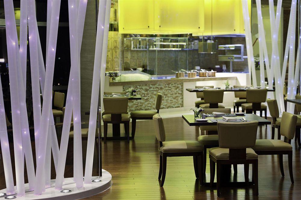 The Westin Nanjing Xuanwu Lake Buitenkant foto