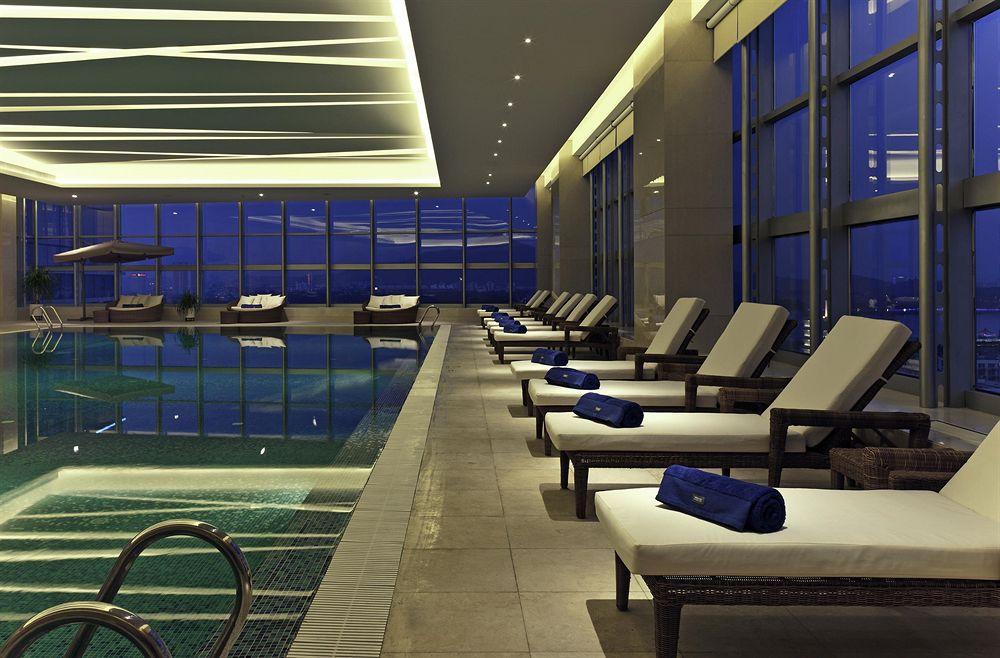 The Westin Nanjing Xuanwu Lake Buitenkant foto