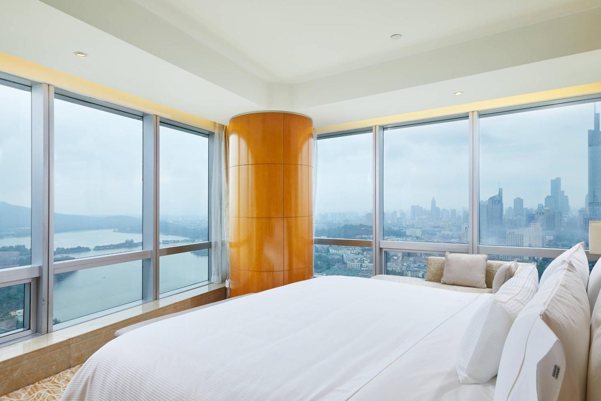 The Westin Nanjing Xuanwu Lake Buitenkant foto