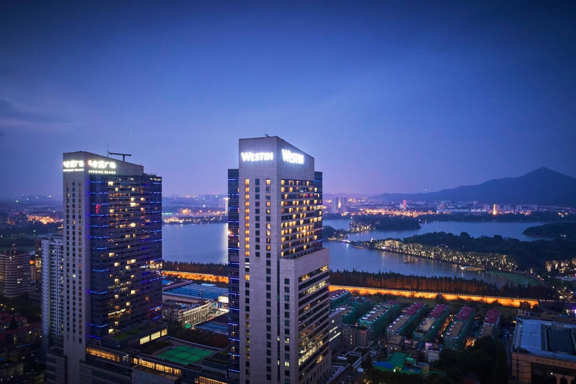 The Westin Nanjing Xuanwu Lake Buitenkant foto