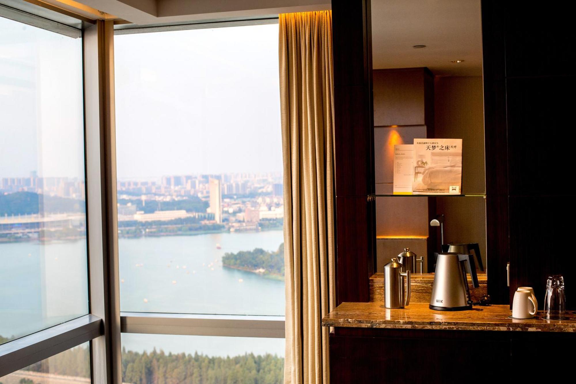 The Westin Nanjing Xuanwu Lake Buitenkant foto