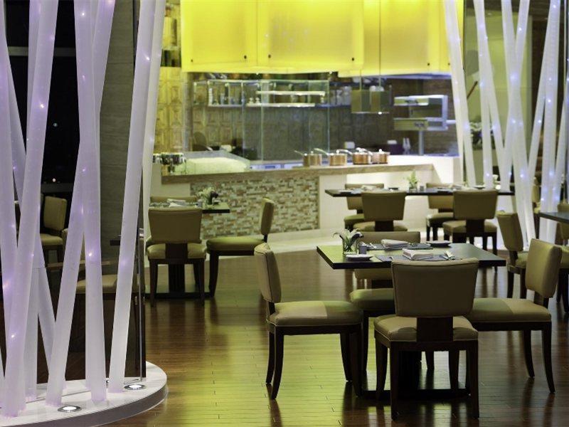 The Westin Nanjing Xuanwu Lake Buitenkant foto