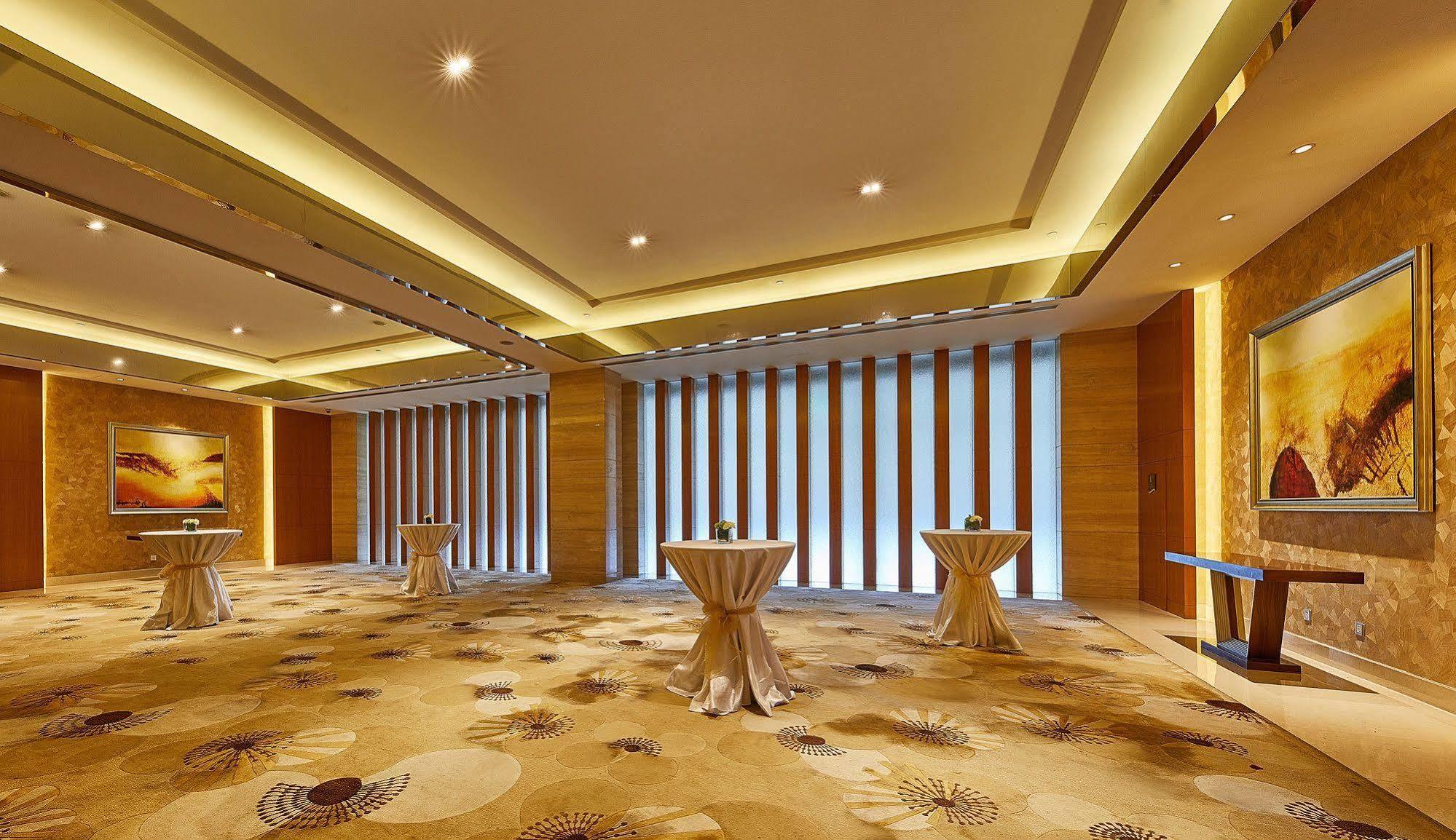 The Westin Nanjing Xuanwu Lake Buitenkant foto